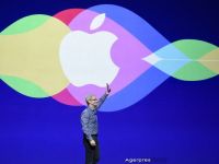 
	Cati bani a primit seful Apple in 2015. Tim Cook, cel mai slab platit dintre directorii de top ai companiei
