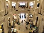 Ortega e la un pas sa-l detroneze pe Gates si sa devina cel mai bogat om din lume, dupa ce vanzarile Inditex, cel mai mare retailer de imbracaminte, au urcat la 9,42 mld. euro