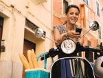 Mai mult de jumatate din platile cu cardul, facute de romani in strainatate, in vara, au fost sub 20 de euro