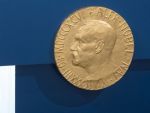 Cercetătorii Rainer Weiss, Barry C. Barish şi Kip S. Thorne au câştigat Premiul Nobel pentru Fizică pe 2017