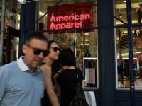 
	Controversatul retailer American Apparel cere intrarea sub protectia legii falimentului
