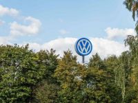
	Volkswagen a produs anul trecut mai multi carnati, pe fondul scaderii vanzarilor de automobile
