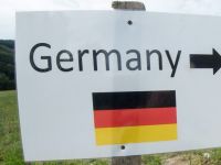 Sprechen Sie Deutsch? Solicitantii de azil stimuleaza vanzarile de dictionare