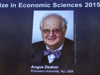 
	Angus Deaton, castigatorul Nobelului pentru Economie: Nu ma asteptam la acest telefon. Insista mult sa-mi spuna ca nu e o gluma
