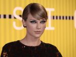Taylor Swift castiga la doar 25 de ani 1 milion dolari/zi. Analist: In acest moment, e greu de atins