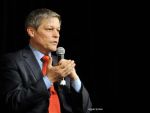 Cum este vazut Dacian Ciolos, desemnat sa conduca ceea ce EurActiv numeste un guvern de salvare nationala