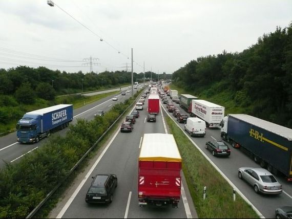 Marea Britanie vrea sa testeze pe autostrada primele camioane fara sofer