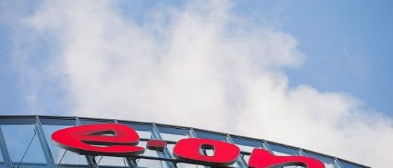 E.ON achiziționează active la Innogy, divizia de energie regenerabilă a rivalei RWE, și econfigurează sectorul energetic german