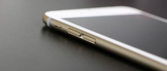 Bloomberg: Apple lanseaza un iPhone cu ecran mai mic si un iPad actualizat, pe 21 martie