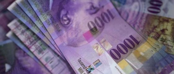 Vreti sa luati un imprumut pentru casa de la banca? Aveti grija la anexele contractului de credit. Ce au patit doi romani cu credite in franci