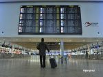 Actiunile companiilor aeriene si cele ale hotelurilor se prabusesc pe bursele europene, dupa exploziile de la Bruxelles. Investitorii se refugiaza in aur