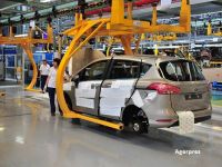 
	Ford va construi un SUV de mici dimensiuni la Craiova, destinat pietei europene. Americanii investesc 200 mil. euro in proiect
