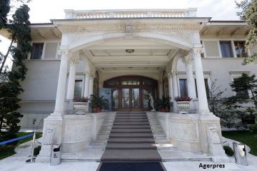 Fosta casa a sotilor Ceausescu, evaluata la 18-22 mil. euro. Cum arata Palatul Primaverii, resedinta cu 80 de camere, tapetate in matase