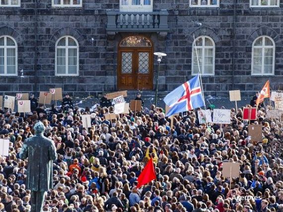 Islandezii cer demisia premierului, in urma dezvaluirilor din dosarul Panama Papers , inca marcati de excesele anilor 2000 si de falimentul bancilor din 2008