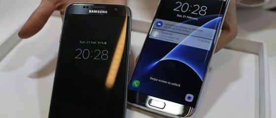 Galaxy S7 si S7 Edge fac Samsung tot mai puternic in fata Apple. Coreenii au vandut aprope dublu fata de rivalii americani