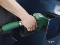 Patru clienti din cinci sunt nemultumiti de serviciile oferite in benzinariile din Capitala. 30% din benzinarii nu au preturile afisate la pompa