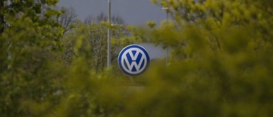 Romanii care dau in judecata statul, pentru ca nu i-a aparat in scandalul Dieselgate. Reactia celor de Volskwagen