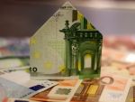 BNR: Bancile au inasprit conditiile de acordare a imprumuturilor ipotecare si au respins mai multe dosare, de la inceputul anului. Cererea pentru credite, in crestere
