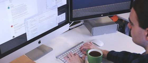 Un sfert dintre romani spun ca sunt platiti prost si majoritatea considera beneficiile salariale foarte importante pentru a-si pastra motivatia. Ce-si doresc angajatii, pe langa salariu