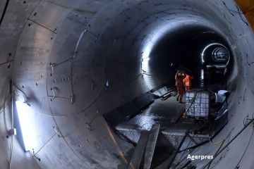 Lucrarile la noua statie de metrou de la Eroilor s-au dus pe apa sambetei. Toate galeriile au fost inundate de panza freatica