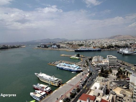 Grecii vand chinezilor legendarul port Pireu, in schimbul banilor de la creditorii internationali