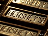 
	Crearea celui mai mare producator mondial de dulciuri mai asteapta. Producatorul de ciocolata Hershey respinge oferta de preluare de 23 mld. dolari inaintata de Mondelez
