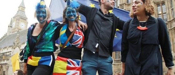 Protestul Brexshit : peste 40.000 de britanici au iesit in strada, nemultumiti de iesirea Regatului din UE. Lagarde: Europenii trebuie sa iasa cu fruntea sus din dezamagirea provocata de Brexit