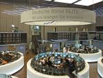Actionarii London Stock Exchange au aprobat fuziunea cu bursa de la Frankfurt, care ar genera un gigant european capabil sa concureze cu Wall Street-ul