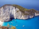 Unu din trei romani isi cumpara vacanta in rate. In tara, turistii prefera Mamaia si Predeal, in strainatate, Grecia