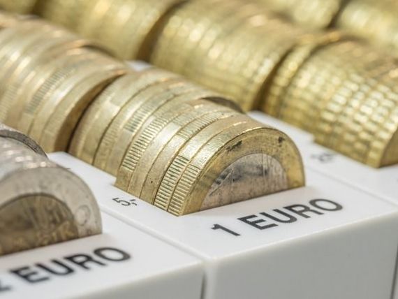 Euro coboara sub 4,49 lei, atingand un nivel minim al ultimelor patru luni