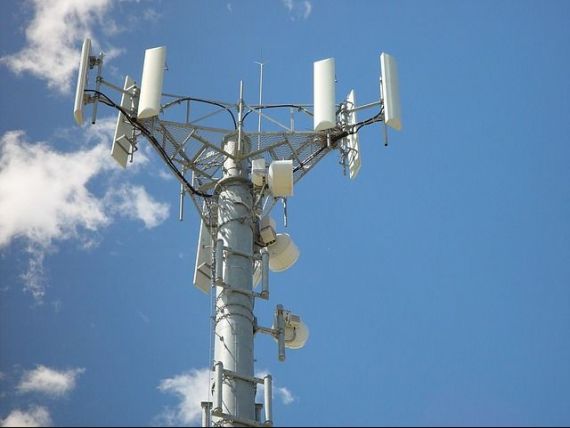 ANCOM a amendat trei operatori telecom, pentru neindeplinirea obligatiilor de acoperire. Reactia Vodafone, care a primit si cea mai mare sanctiune
