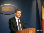 Dan Plaveti preia temporar atributiile de director general al operatorului aerian de stat Tarom