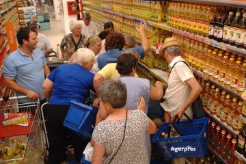 Deficitul comercial al României se adâncește. România a importat cu peste 1,6 mld. euro mai mult decât a exportat, în primele două luni