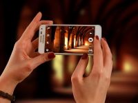 
	Samsung vrea sa vanda smartphone-uri reconditionate, pentru a creste pe pietele emergente. Ce preturi ar putea avea telefoanele second-hand
