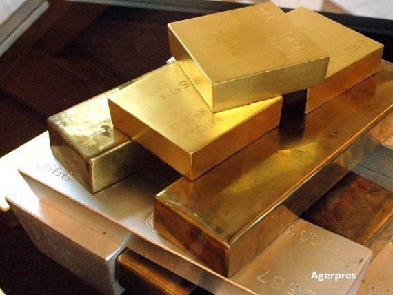 BCR a vandut trei tone de aur, in ultimii opt ani. Cine sunt romanii care isi investesc banii in lingouri