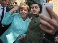 Merkel a recunoscut ca Germania si UE au facut greseli in privinta migrantilor