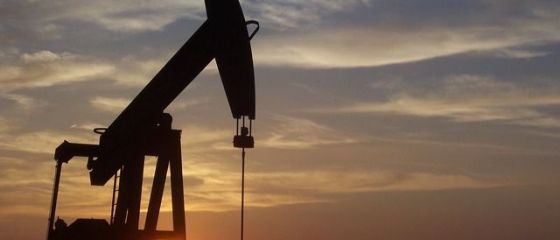Rusia si Arabia Saudita negociaza un acord de inghetare a productiei de titei, pentru a forta cresterea pretului petrolului