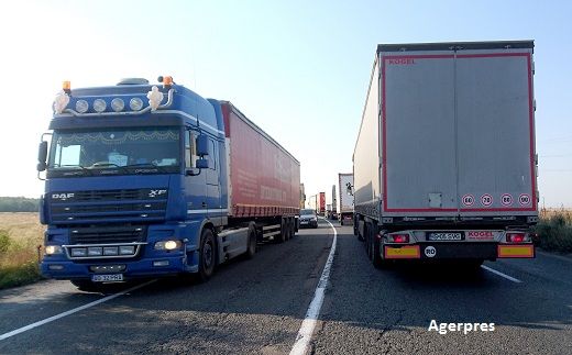 Drumurile proaste scumpesc cu 15-20% produsele și serviciile în România. Ce face neamţul cu 10 oameni noi facem cu 15