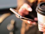 In epoca tehnologiei, una din trei companii inca mai foloseste pliantele pentru a se promova. Un sfert au trecut la smartphone