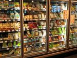 Decizie in scandalul alimentelor de calitate inferioara vandute in estul Europei. Comisia Europeana pregateste o metoda comuna de testare a calitatii produselor