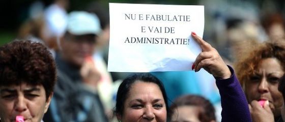 Functionarii publici ameninta cu greva generala, incepand cu 31 octombrie. Angajatii statului cer norma de hrana si vouchere de vacanta