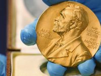 Premiul Nobel pentru Fizica in 2016, impartit de trei cercetatori pentru descoperiri legate fazele topologice ale materiei