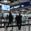 Masuri dure dupa Brexit pentru strainii care lucreaza in Marea Britanie. Firmele, obligate sa publice numarul angajatilor din alte tari. Lira se prabuseste in fata euro