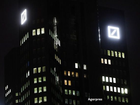 Qatarul nu-si vinde actiunile la Deutsche Bank si ar putea specula actuala situatie pentru a-si mari participatia. Titlurile bancii, la un minim record