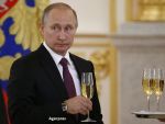 Rusia, in contradictie cu restul lumii. Bursa de la Moscova si rubla cresc, dupa ce Donald Trump a castigat alegerile in SUA. Putin, intre primii sefi de stat care l-au felicitat