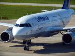 Etihad Airways, detinut de emiratul Abu Dhabi, ar putea prelua o participatie de pana la 40% din operatorul german Lufthansa
