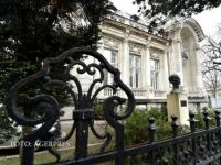 
	Agentiile imobiliare scot la vanzare palate vechi de secole, din Bucuresti. Cu cat se vinde o bijuterie arhitectonica de langa Universitate
