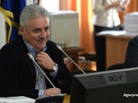 
	Cine este Viorel Stefan, ministrul care va prelua Finantele Romaniei, in Cabinetul Grindeanu. Este doctor in economie si membru PSD de 24 de ani
