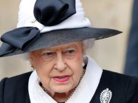 Regina Elisabeta, la un pas sa fie impuscata de un militar din Garda de la Buckingham