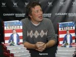 Jamie Oliver, victima a Brexitului. Cunoscutul bucatar englez inchide sase restaurante si concediaza 120 de angajati
